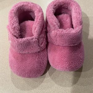 Pink infant Uggs size 2/3